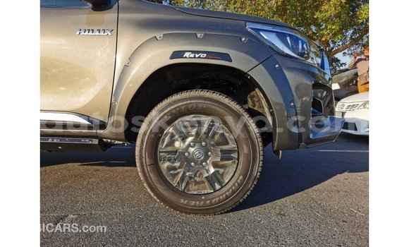 Buy Import Toyota Hilux Green Car in Import - Dubai in Central Kenya Buy Import Toyota Hilux Green Car in Import - Dubai in Central Kenya