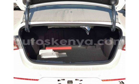 Imported Kia Optima White Makiinaa iti Import - Dubai keessatti Central Kenya keessatti Imported Kia Optima White Makiinaa iti Import - Dubai keessatti Central Kenya keessatti