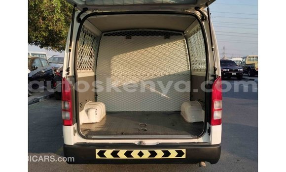 Imported Toyota Hiace White Makiinaa iti Import - Dubai keessatti Central Kenya keessatti Imported Toyota Hiace White Makiinaa iti Import - Dubai keessatti Central Kenya keessatti
