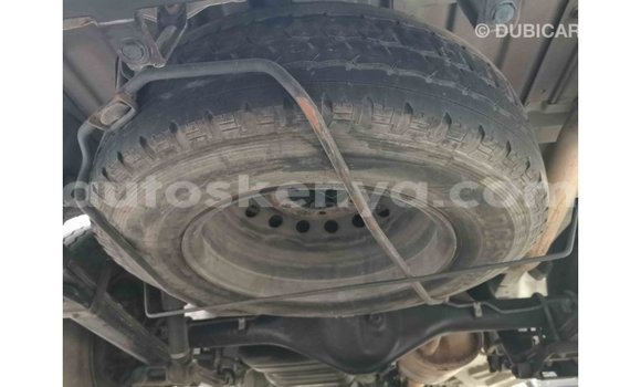 Imported Toyota Hiace White Makiinaa iti Import - Dubai keessatti Central Kenya keessatti Imported Toyota Hiace White Makiinaa iti Import - Dubai keessatti Central Kenya keessatti