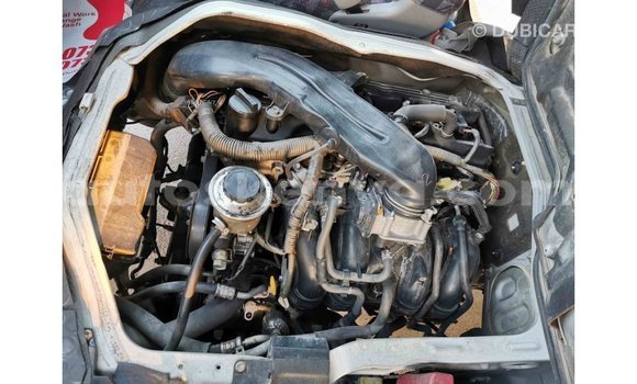 Imported Toyota Hiace White Makiinaa iti Import - Dubai keessatti Central Kenya keessatti Imported Toyota Hiace White Makiinaa iti Import - Dubai keessatti Central Kenya keessatti