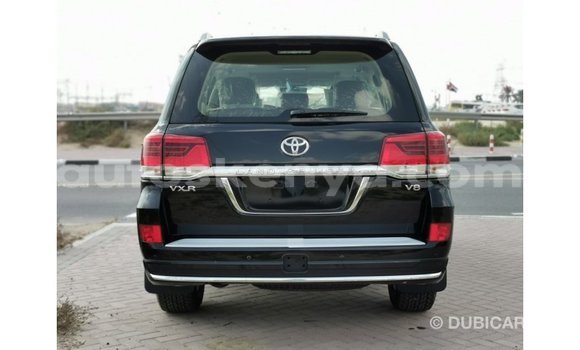 Nunua Imported Toyota Land Cruiser Nyeusi Gari ndani ya Import - Dubai nchini Kati Kenya Nunua Imported Toyota Land Cruiser Nyeusi Gari ndani ya Import - Dubai nchini Kati Kenya