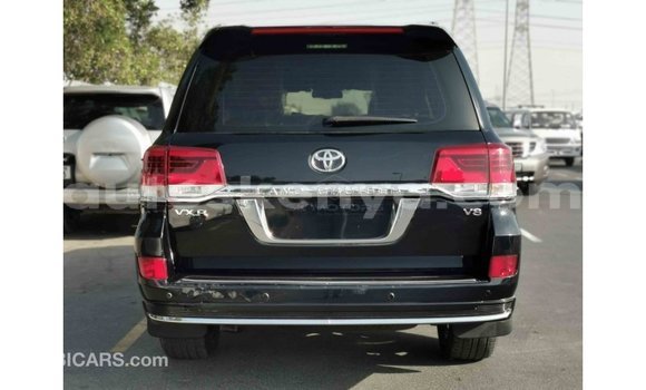 Imported Toyota Land Cruiser Black Makiinaa iti Import - Dubai keessatti Central Kenya keessatti Imported Toyota Land Cruiser Black Makiinaa iti Import - Dubai keessatti Central Kenya keessatti
