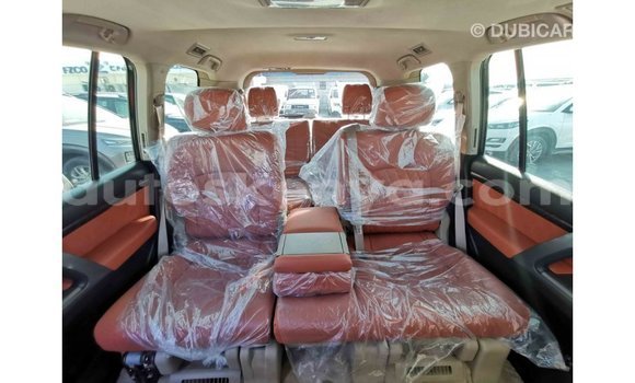 Imported Toyota Land Cruiser Black Makiinaa iti Import - Dubai keessatti Central Kenya keessatti Imported Toyota Land Cruiser Black Makiinaa iti Import - Dubai keessatti Central Kenya keessatti