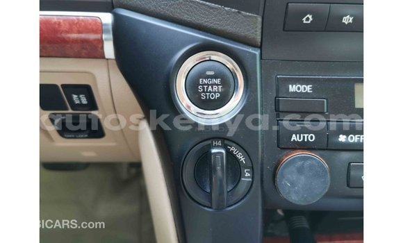Buy Import Toyota Land Cruiser White Car in Import - Dubai in Central Kenya Buy Import Toyota Land Cruiser White Car in Import - Dubai in Central Kenya