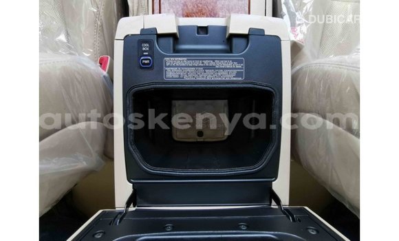 Buy Import Toyota Land Cruiser White Car in Import - Dubai in Central Kenya Buy Import Toyota Land Cruiser White Car in Import - Dubai in Central Kenya