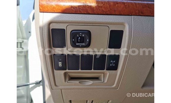 Buy Import Toyota Land Cruiser White Car in Import - Dubai in Central Kenya Buy Import Toyota Land Cruiser White Car in Import - Dubai in Central Kenya