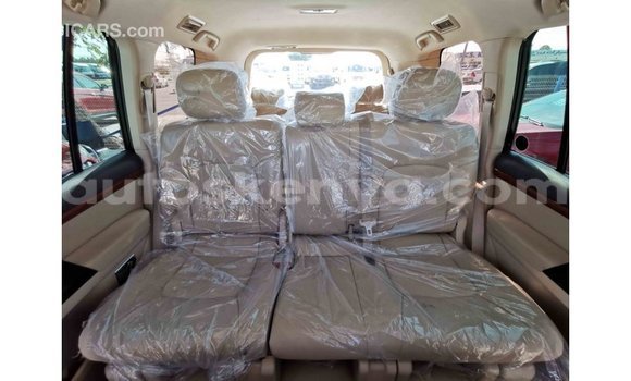 Buy Import Toyota Land Cruiser White Car in Import - Dubai in Central Kenya Buy Import Toyota Land Cruiser White Car in Import - Dubai in Central Kenya