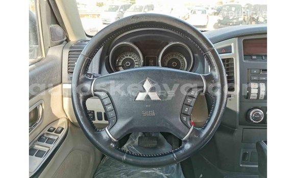 Nunua Imported Mitsubishi Pajero Nyingine Gari ndani ya Import - Dubai nchini Kati Kenya Nunua Imported Mitsubishi Pajero Nyingine Gari ndani ya Import - Dubai nchini Kati Kenya
