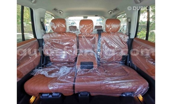 Nunua Imported Nissan Patrol Nyeusi Gari ndani ya Import - Dubai nchini Kati Kenya Nunua Imported Nissan Patrol Nyeusi Gari ndani ya Import - Dubai nchini Kati Kenya