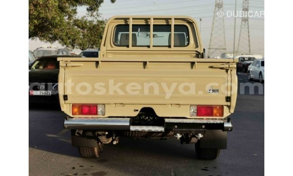 Nunua Imported Toyota Land Cruiser Beige Gari ndani ya Import - Dubai nchini Kati Kenya Nunua Imported Toyota Land Cruiser Beige Gari ndani ya Import - Dubai nchini Kati Kenya