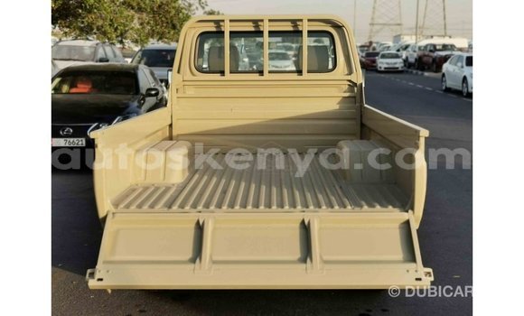Nunua Imported Toyota Land Cruiser Beige Gari ndani ya Import - Dubai nchini Kati Kenya Nunua Imported Toyota Land Cruiser Beige Gari ndani ya Import - Dubai nchini Kati Kenya