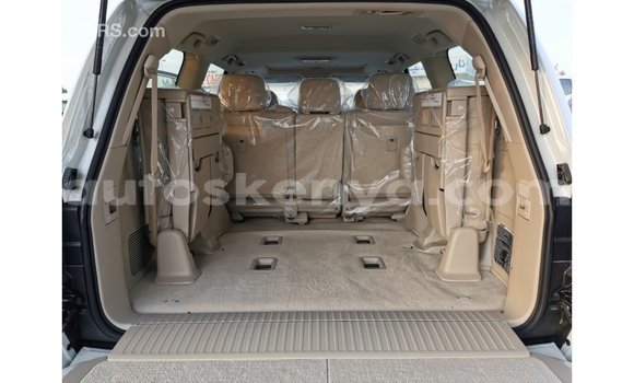 Buy Import Toyota Land Cruiser White Car in Import - Dubai in Central Kenya Buy Import Toyota Land Cruiser White Car in Import - Dubai in Central Kenya