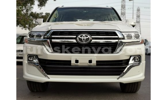 Buy Import Toyota Land Cruiser White Car in Import - Dubai in Central Kenya Buy Import Toyota Land Cruiser White Car in Import - Dubai in Central Kenya