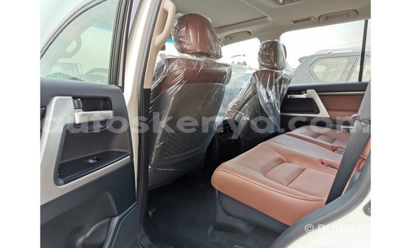 Buy Import Toyota Land Cruiser White Car in Import - Dubai in Central Kenya Buy Import Toyota Land Cruiser White Car in Import - Dubai in Central Kenya