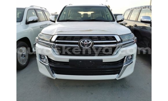 Buy Import Toyota Land Cruiser White Car in Import - Dubai in Central Kenya Buy Import Toyota Land Cruiser White Car in Import - Dubai in Central Kenya
