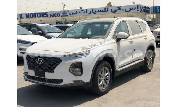 Buy Import Hyundai Santa Fe White Car in Import - Dubai in Central Kenya