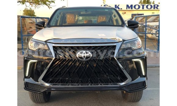 Nunua Imported Toyota Fortuner Nyeusi Gari ndani ya Import - Dubai nchini Kati Kenya Nunua Imported Toyota Fortuner Nyeusi Gari ndani ya Import - Dubai nchini Kati Kenya