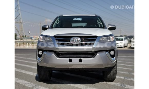 Nunua Imported Toyota Fortuner Nyingine Gari ndani ya Import - Dubai nchini Kati Kenya Nunua Imported Toyota Fortuner Nyingine Gari ndani ya Import - Dubai nchini Kati Kenya