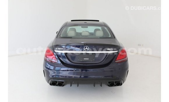 Nunua Imported Mercedes‒Benz 1117 Bluu Lori ndani ya Import - Dubai nchini Kati Kenya Nunua Imported Mercedes‒Benz 1117 Bluu Lori ndani ya Import - Dubai nchini Kati Kenya