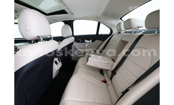 Nunua Imported Mercedes‒Benz 1117 Bluu Lori ndani ya Import - Dubai nchini Kati Kenya Nunua Imported Mercedes‒Benz 1117 Bluu Lori ndani ya Import - Dubai nchini Kati Kenya