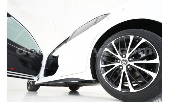 Imported Toyota Camry White Makiinaa iti Import - Dubai keessatti Central Kenya keessatti Imported Toyota Camry White Makiinaa iti Import - Dubai keessatti Central Kenya keessatti