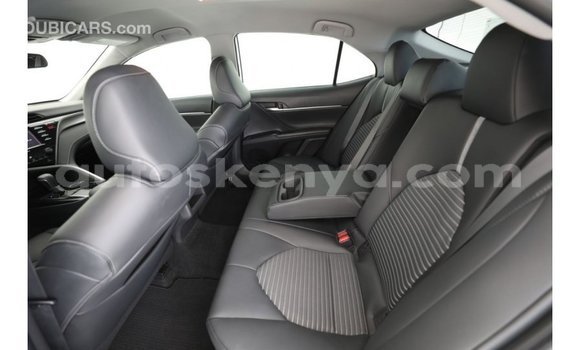 Imported Toyota Camry White Makiinaa iti Import - Dubai keessatti Central Kenya keessatti Imported Toyota Camry White Makiinaa iti Import - Dubai keessatti Central Kenya keessatti