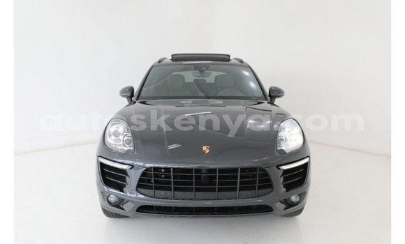 Imported Porsche Macan Black Makiinaa iti Import - Dubai keessatti Central Kenya keessatti