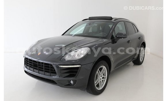 Imported Porsche Macan Black Makiinaa iti Import - Dubai keessatti Central Kenya keessatti Imported Porsche Macan Black Makiinaa iti Import - Dubai keessatti Central Kenya keessatti
