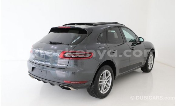 Imported Porsche Macan Black Makiinaa iti Import - Dubai keessatti Central Kenya keessatti Imported Porsche Macan Black Makiinaa iti Import - Dubai keessatti Central Kenya keessatti