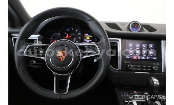 Imported Porsche Macan Black Makiinaa iti Import - Dubai keessatti Central Kenya keessatti Imported Porsche Macan Black Makiinaa iti Import - Dubai keessatti Central Kenya keessatti