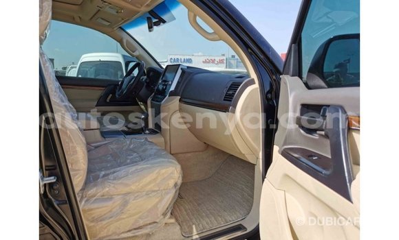 Nunua Imported Toyota Land Cruiser Nyeusi Gari ndani ya Import - Dubai nchini Kati Kenya Nunua Imported Toyota Land Cruiser Nyeusi Gari ndani ya Import - Dubai nchini Kati Kenya