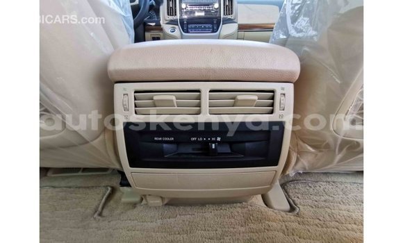 Nunua Imported Toyota Land Cruiser Nyeusi Gari ndani ya Import - Dubai nchini Kati Kenya Nunua Imported Toyota Land Cruiser Nyeusi Gari ndani ya Import - Dubai nchini Kati Kenya