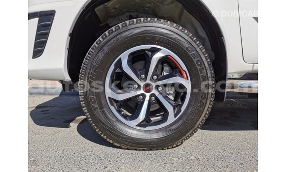 Buy Import Toyota Hilux White Car in Import - Dubai in Central Kenya Buy Import Toyota Hilux White Car in Import - Dubai in Central Kenya