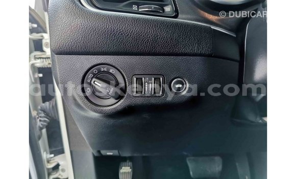 Imported Dodge Challenger White Makiinaa iti Import - Dubai keessatti Central Kenya keessatti Imported Dodge Challenger White Makiinaa iti Import - Dubai keessatti Central Kenya keessatti