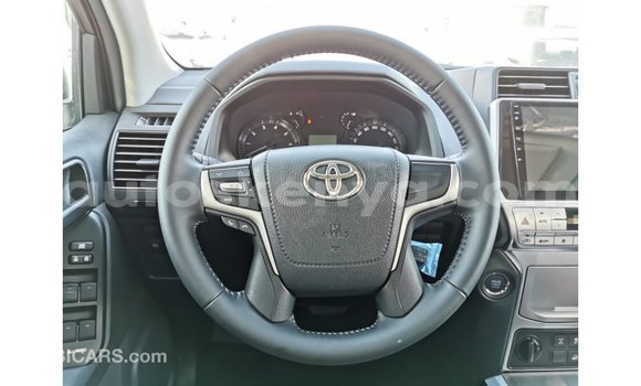 Nunua Imported Toyota Prado Nyeupe Gari ndani ya Import - Dubai nchini Kati Kenya Nunua Imported Toyota Prado Nyeupe Gari ndani ya Import - Dubai nchini Kati Kenya