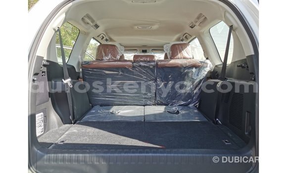 Nunua Imported Toyota Prado Nyeupe Gari ndani ya Import - Dubai nchini Kati Kenya Nunua Imported Toyota Prado Nyeupe Gari ndani ya Import - Dubai nchini Kati Kenya