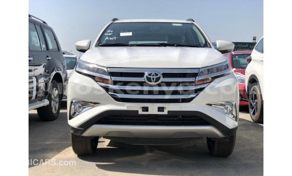 Nunua Imported Toyota Rush Nyeupe Gari ndani ya Import - Dubai nchini Kati Kenya Nunua Imported Toyota Rush Nyeupe Gari ndani ya Import - Dubai nchini Kati Kenya
