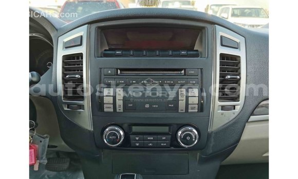 Nunua Imported Mitsubishi Pajero Nyingine Gari ndani ya Import - Dubai nchini Kati Kenya Nunua Imported Mitsubishi Pajero Nyingine Gari ndani ya Import - Dubai nchini Kati Kenya