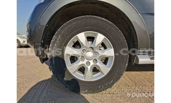 Nunua Imported Mitsubishi Pajero Nyingine Gari ndani ya Import - Dubai nchini Kati Kenya Nunua Imported Mitsubishi Pajero Nyingine Gari ndani ya Import - Dubai nchini Kati Kenya