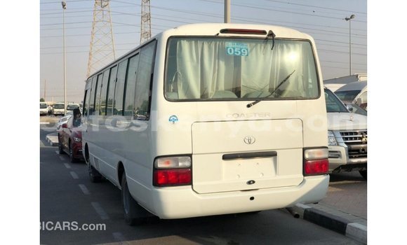 Imported Toyota Coaster White Makiinaa iti Import - Dubai keessatti Central Kenya keessatti Imported Toyota Coaster White Makiinaa iti Import - Dubai keessatti Central Kenya keessatti
