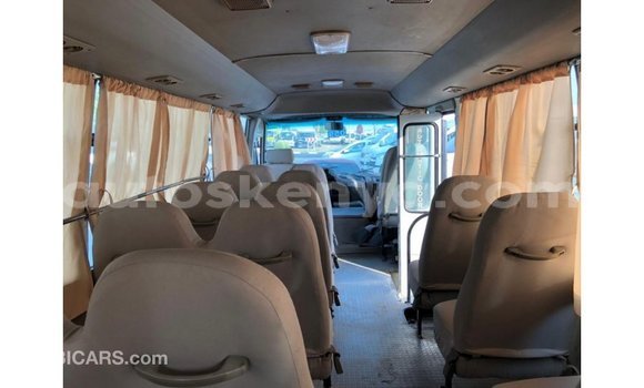 Imported Toyota Coaster White Makiinaa iti Import - Dubai keessatti Central Kenya keessatti Imported Toyota Coaster White Makiinaa iti Import - Dubai keessatti Central Kenya keessatti