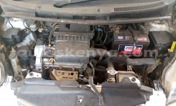 Oofamaa Toyota Caldina Silver Makiinaa iti Nairobi keessatti Nairobi keessatti Oofamaa Toyota Caldina Silver Makiinaa iti Nairobi keessatti Nairobi keessatti