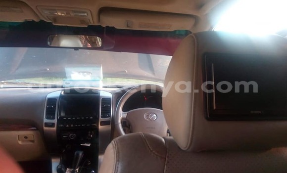 Oofamaa Toyota Land Cruiser Prado Black Makiinaa iti Nairobi keessatti Nairobi keessatti Oofamaa Toyota Land Cruiser Prado Black Makiinaa iti Nairobi keessatti Nairobi keessatti