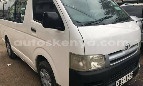 Oofamaa Toyota Hiace White Makiinaa iti Nairobi keessatti Nairobi keessatti Oofamaa Toyota Hiace White Makiinaa iti Nairobi keessatti Nairobi keessatti