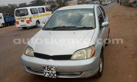 Nunua Ilio tumika Toyota Platz Fedha Gari ndani ya Nairobi nchini Nairobi