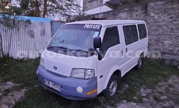 Oofamaa Nissan Vanette White Makiinaa iti Nairobi keessatti Nairobi keessatti