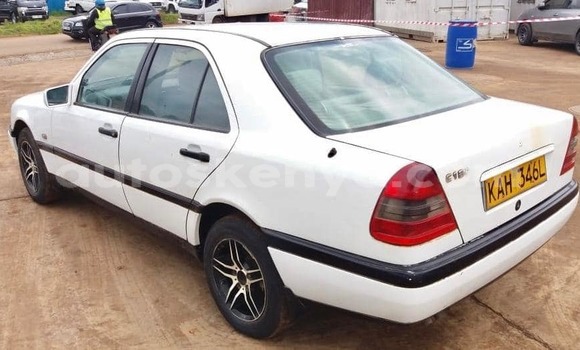 Buy Used Mercedes‒Benz C–Class White Car in Athi River in Nairobi Buy Used Mercedes‒Benz C–Class White Car in Athi River in Nairobi