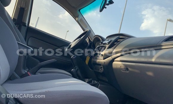 Nunua Imported Mitsubishi L200 Nyeupe Gari ndani ya Import - Dubai nchini Kati Kenya Nunua Imported Mitsubishi L200 Nyeupe Gari ndani ya Import - Dubai nchini Kati Kenya