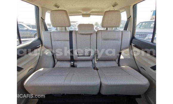 Imported Mitsubishi Pajero White Makiinaa iti Import - Dubai keessatti Central Kenya keessatti Imported Mitsubishi Pajero White Makiinaa iti Import - Dubai keessatti Central Kenya keessatti
